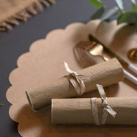 Dökkbeige (Taupe) matarservíettur 25 stk