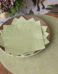 Ólífugrænar matarservíettur 25 stk