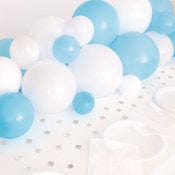 Blöðrubogi blár og hvítur (ósamsettur) 20 blöðrur ásamt confetti